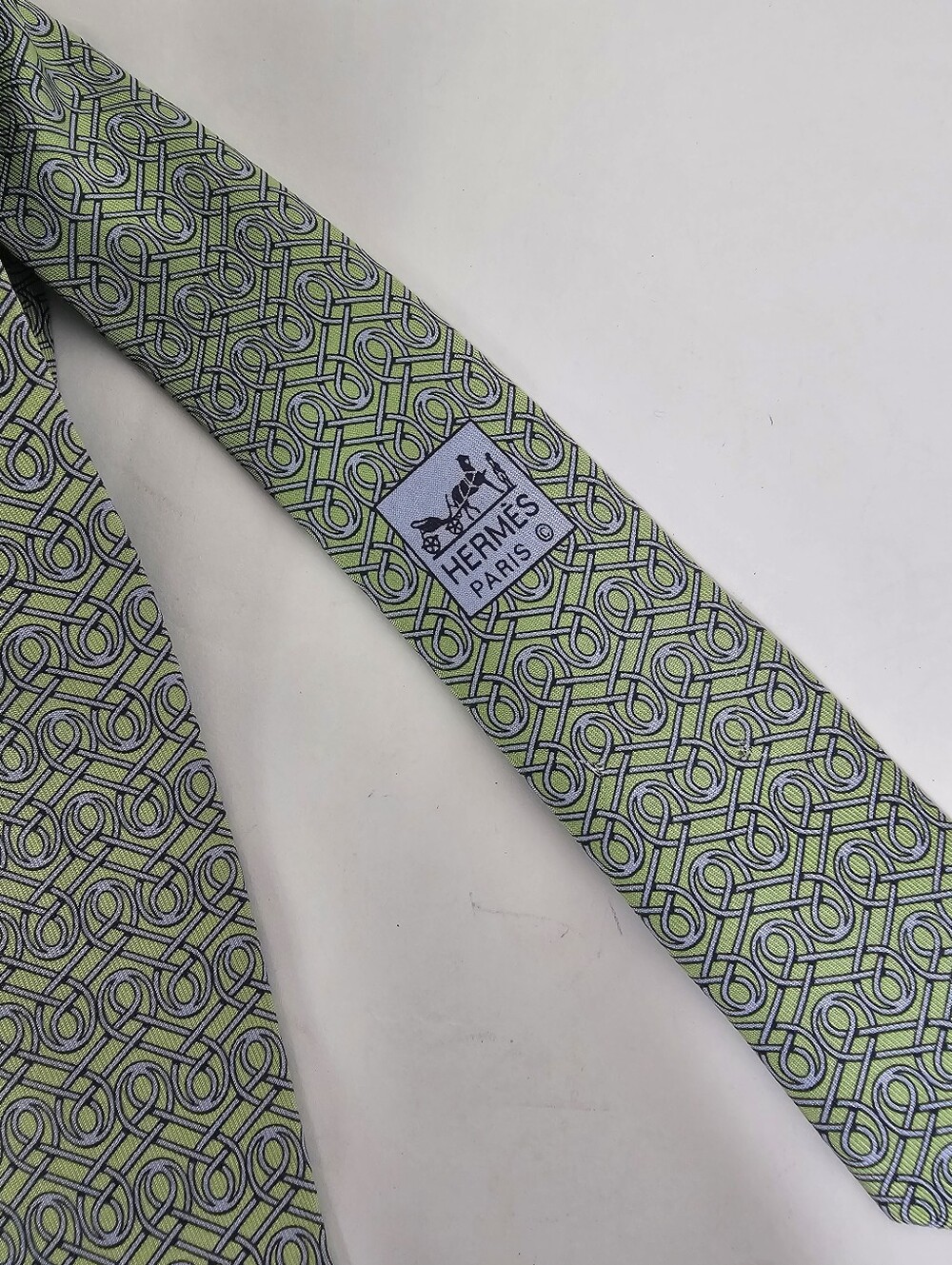 Hermès Paris Silk Tie Interlocking Chain Link Geometric Green 5101 HA Luxury - Picture 3 of 4